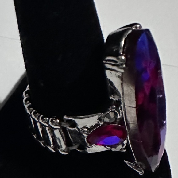 Multi color ring with stretchy back - Picture 3 of 4